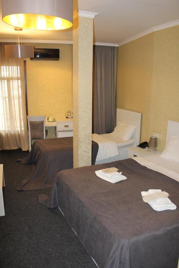 Hotel Plaza Tbilisi Exterior photo